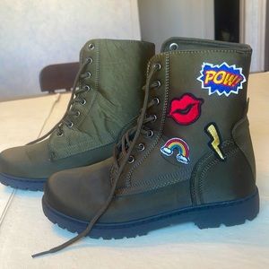 Ect-love green combat boots# with patches